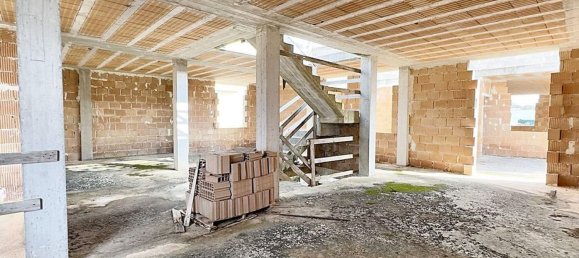 Квартира с 3 комнатами в Чистернино, Италия № 190888 6