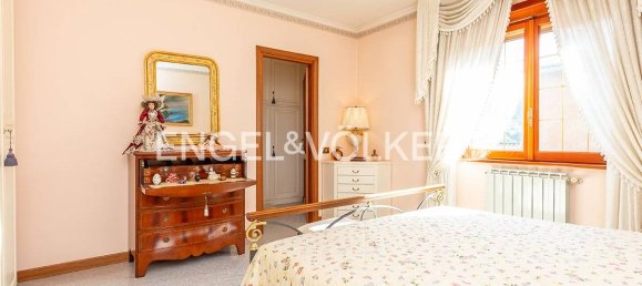 4 bedrooms Villa in Frascati, Italy No. 102235 12