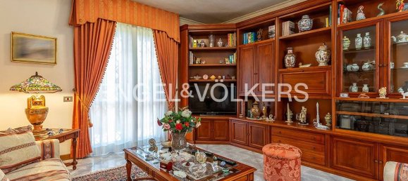 4 bedrooms Villa in Frascati, Italy No. 102235 7