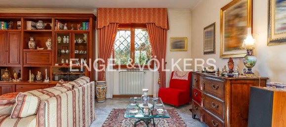 4 bedrooms Villa in Frascati, Italy No. 102235 3