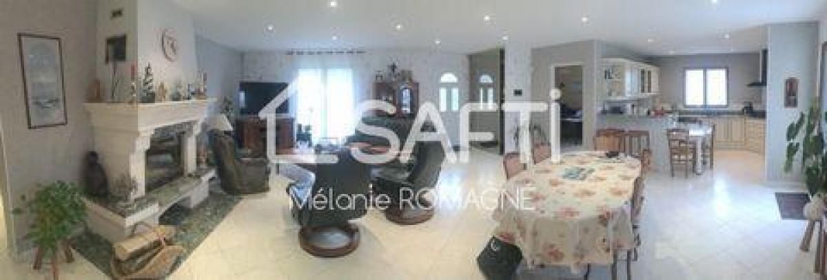 5 bedrooms House in Ruaudin, France No. 26446