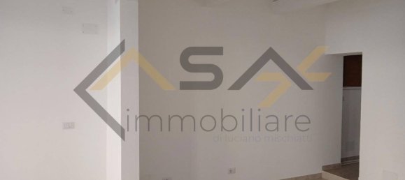2 rooms Commercial property in Ferrara, Italy No. 310204 5