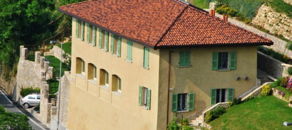 Casa de 7 habitaciónes en Calolziocorte, Italy No. 303420 4