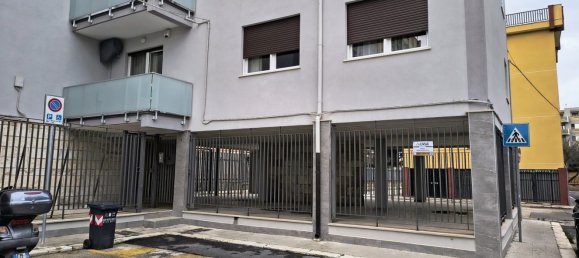 Квартира с 4 комнатами в Трани, Италия № 83031 28