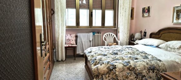 Квартира с 4 комнатами в Трани, Италия № 83031 12