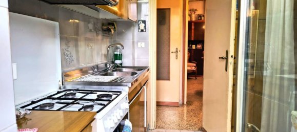 Квартира с 4 комнатами в Трани, Италия № 83031 3