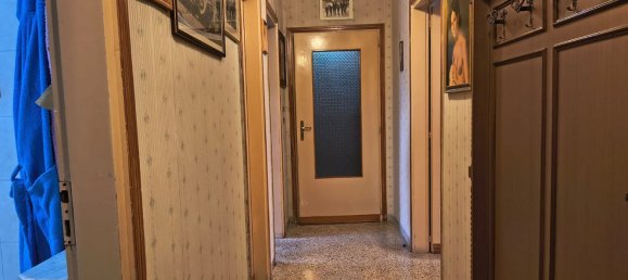 Квартира с 4 комнатами в Трани, Италия № 83031 2