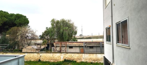 Квартира с 4 комнатами в Трани, Италия № 83031 23