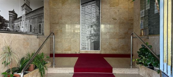 2 bedrooms Apartment in Milan, Italy No. 357794 2