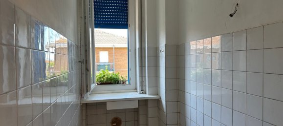 2 bedrooms Apartment in Milan, Italy No. 357794 9