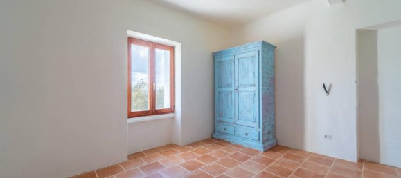 Дом с 12 комнатами в Темпьо Паузания, Италия № 39827 26