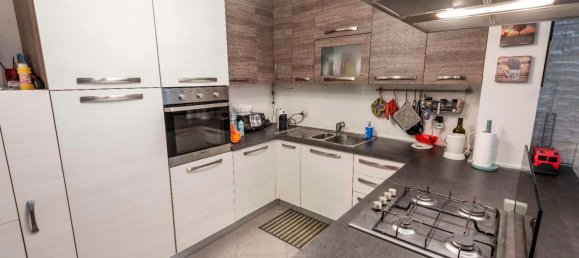 3 bedrooms Apartment in Poggibonsi, Italy No. 357567 2