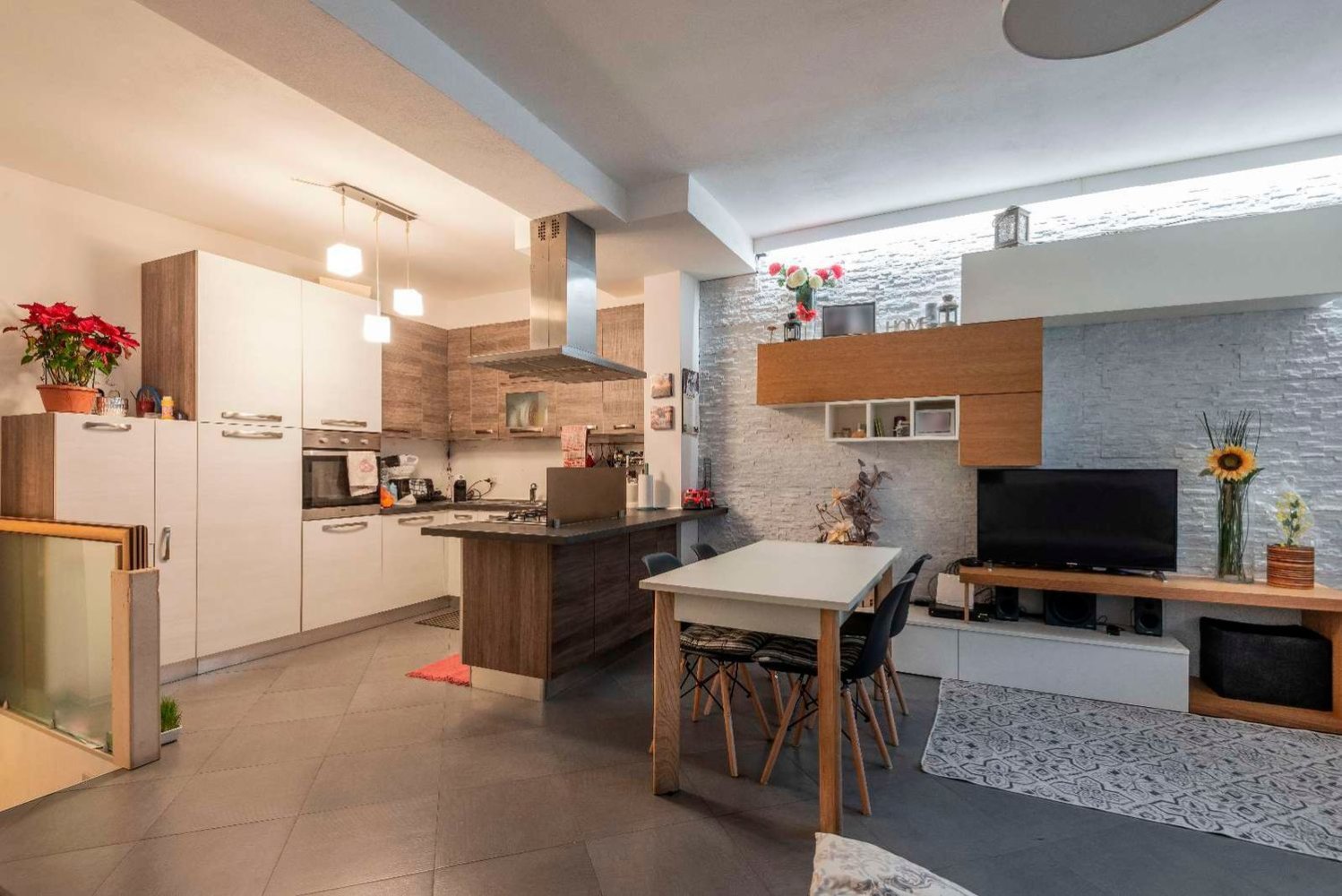 3 bedrooms Apartment in Poggibonsi, Italy No. 357567