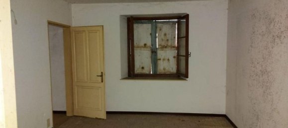 4 bedrooms Apartment in Sovramonte, Italy No. 372721 8