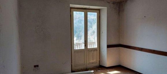 4 bedrooms Apartment in Sovramonte, Italy No. 372721 9