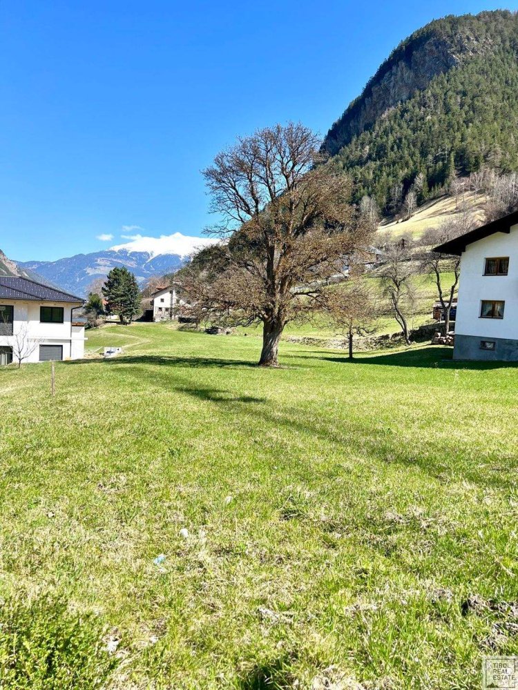  Land in Tyrol, Austria No. 165735