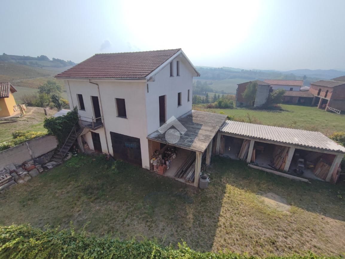 6 rooms House in Paderna, Italy No. 20850