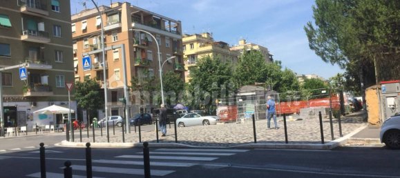 2-Zimmer Gewerbliche Immobilie in Rome, Italy, Nr. 221317 11