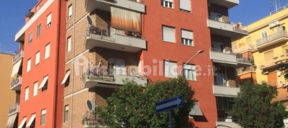 2-Zimmer Gewerbliche Immobilie in Rome, Italy, Nr. 221317 15
