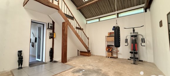 3 bedrooms House in Neuville-sur-Ain, France No. 285709 15