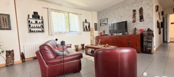 3 bedrooms House in Neuville-sur-Ain, France No. 285709 18