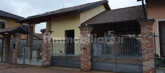 Villa de 4 dormitorios en Buttigliera d'Asti, Italy No. 128528 7