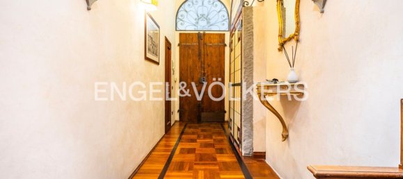 8 rooms Apartment in Florence, Italy No. 109288 19