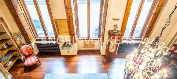 8 rooms Apartment in Florence, Italy No. 109288 2