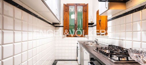 8 rooms Apartment in Florence, Italy No. 109288 16