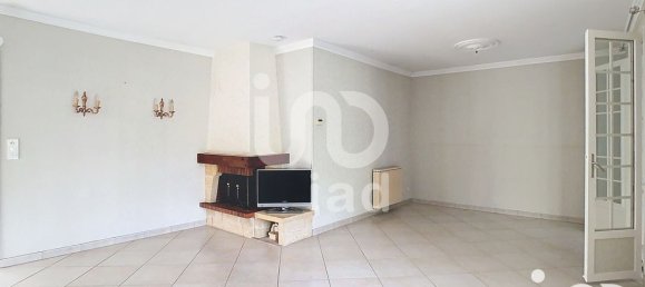 3 bedrooms House in Fere-Champenoise, France No. 38630 10