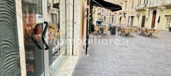 2-Zimmer Gewerbliche Immobilie in Ortona, Italy, Nr. 167428 13