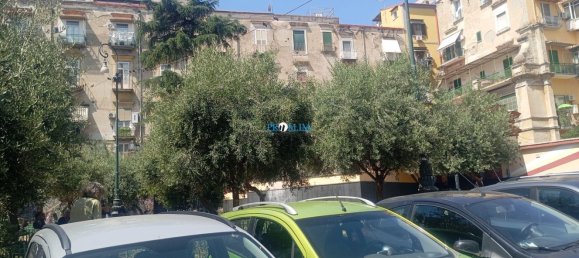  عقار تجاري في Naples, Italy 73متر مربع رقم 317251 2