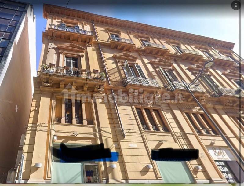 3 rooms Commercial property in Palermo, Italy No. 143724