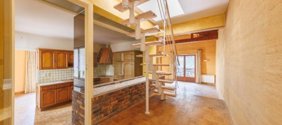 5 bedrooms Villa in Ceyrat, France No. 62232 9