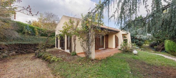 5 bedrooms Villa in Ceyrat, France No. 62232 3