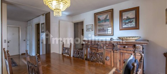 5 bedrooms Apartment in Rome, Italy No. 109861 9