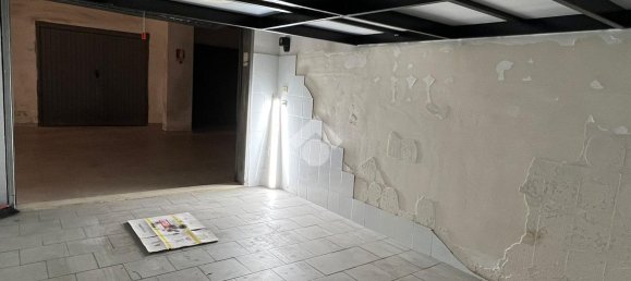 1-salle Garage à Francavilla Fontana, Italy No. 25231 2