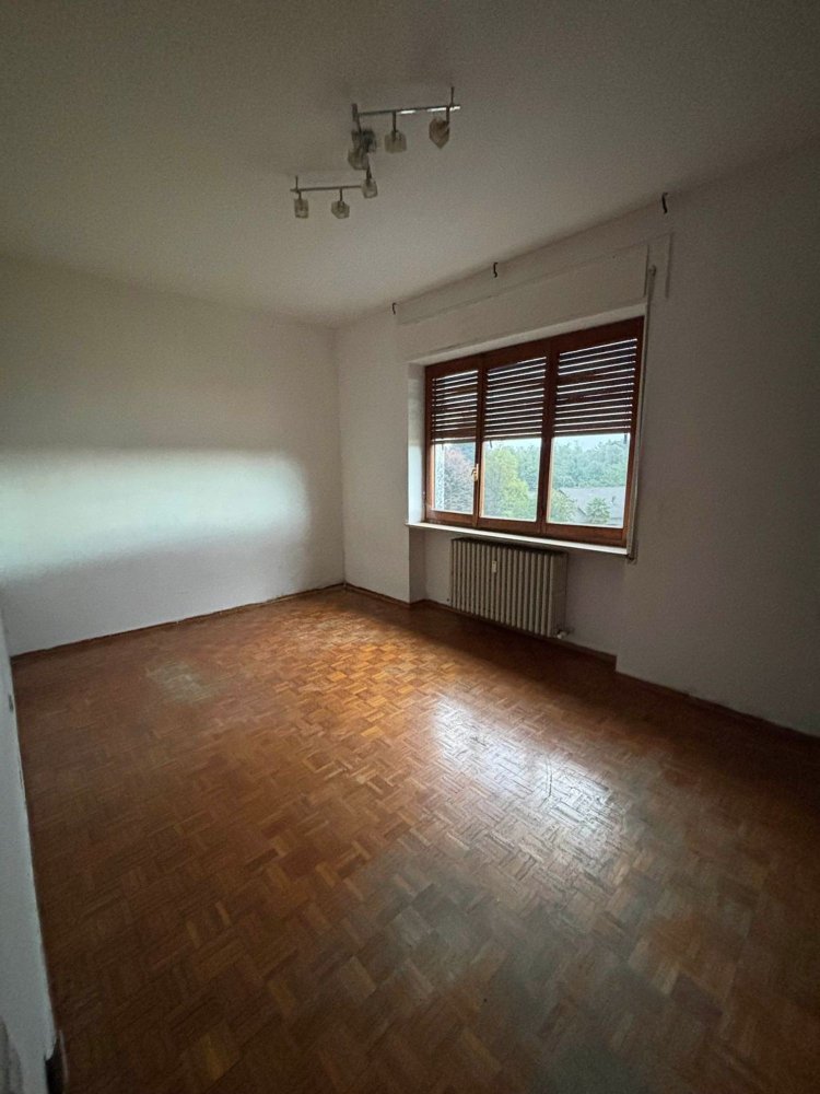 3 غرف نوم شقة في Borgomanero, Italy رقم 328287