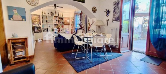 2 bedrooms House in Pisa, Italy No. 352526 5