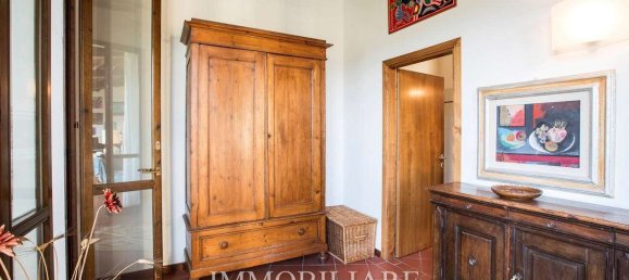 5 bedrooms Villa in Fiesole, Italy No. 378320 26