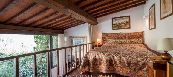 5 bedrooms Villa in Fiesole, Italy No. 378320 16