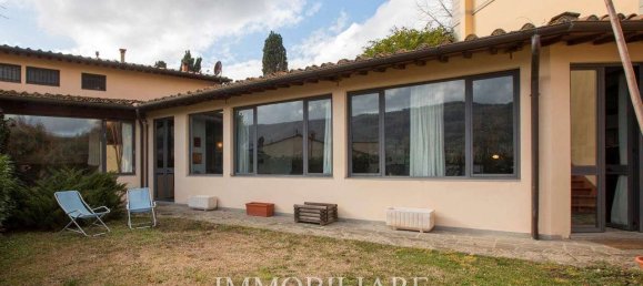 5 bedrooms Villa in Fiesole, Italy No. 378320 10