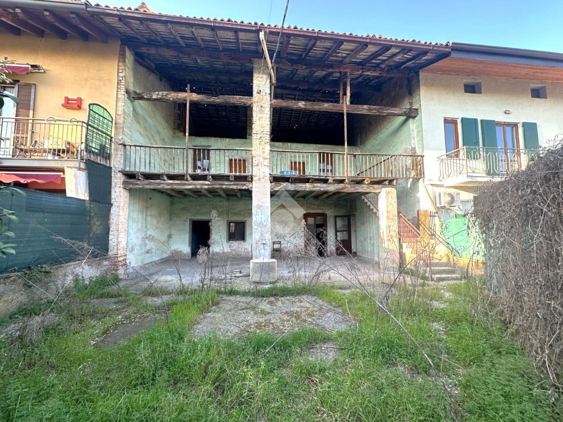 Casa de 4 habitaciónes en Martinengo, Italy No. 13748