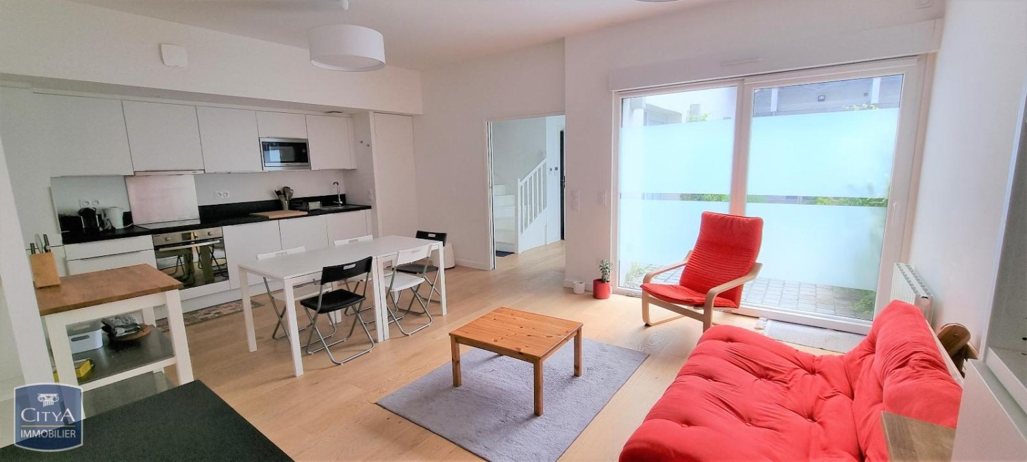 3 bedrooms Duplex in Lille, France No. 72643