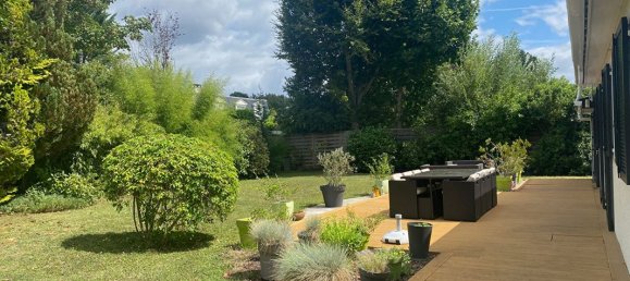 5 bedrooms House in Lesigny, France No. 171113 3