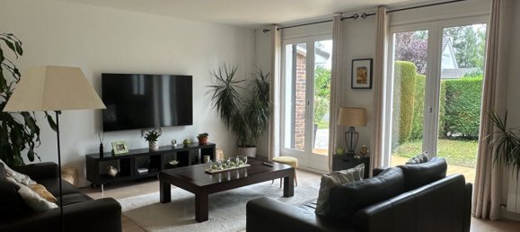 5 bedrooms House in Lesigny, France No. 171113 7