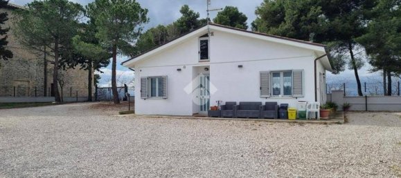 3 bedrooms House in Castellalto, Italy No. 160189 4