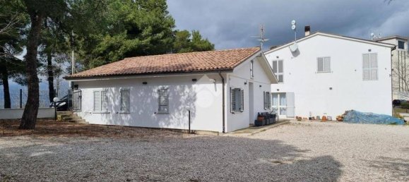 3 bedrooms House in Castellalto, Italy No. 160189 7