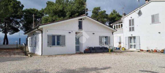 3 bedrooms House in Castellalto, Italy No. 160189 5