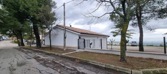 3 bedrooms House in Castellalto, Italy No. 160189 12